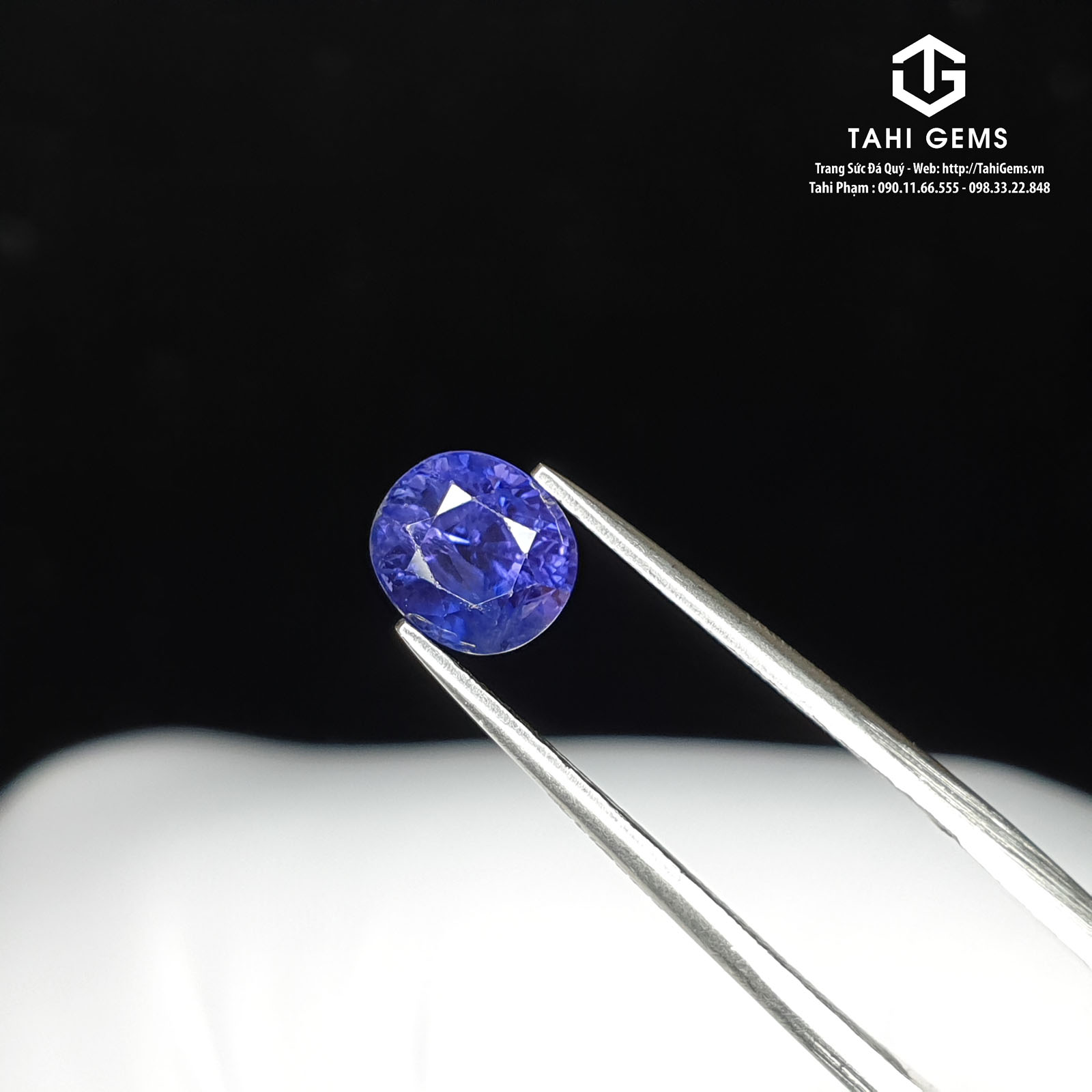 Sapphire màu xanh lam có thể có kích thước đến hàng trăm carat