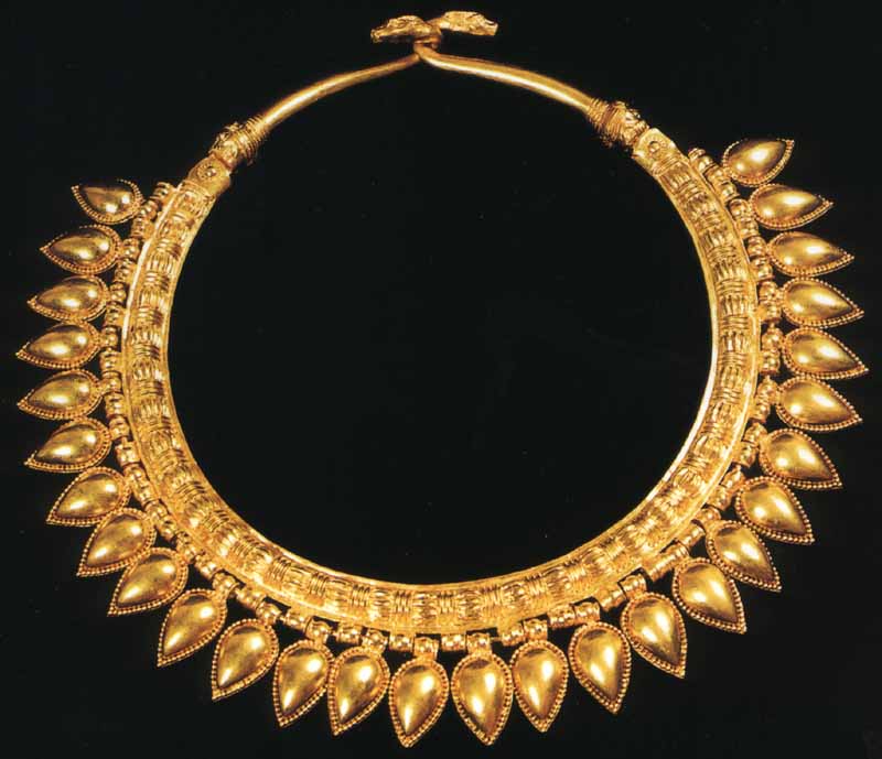 assyrian-gold-necklace | Education